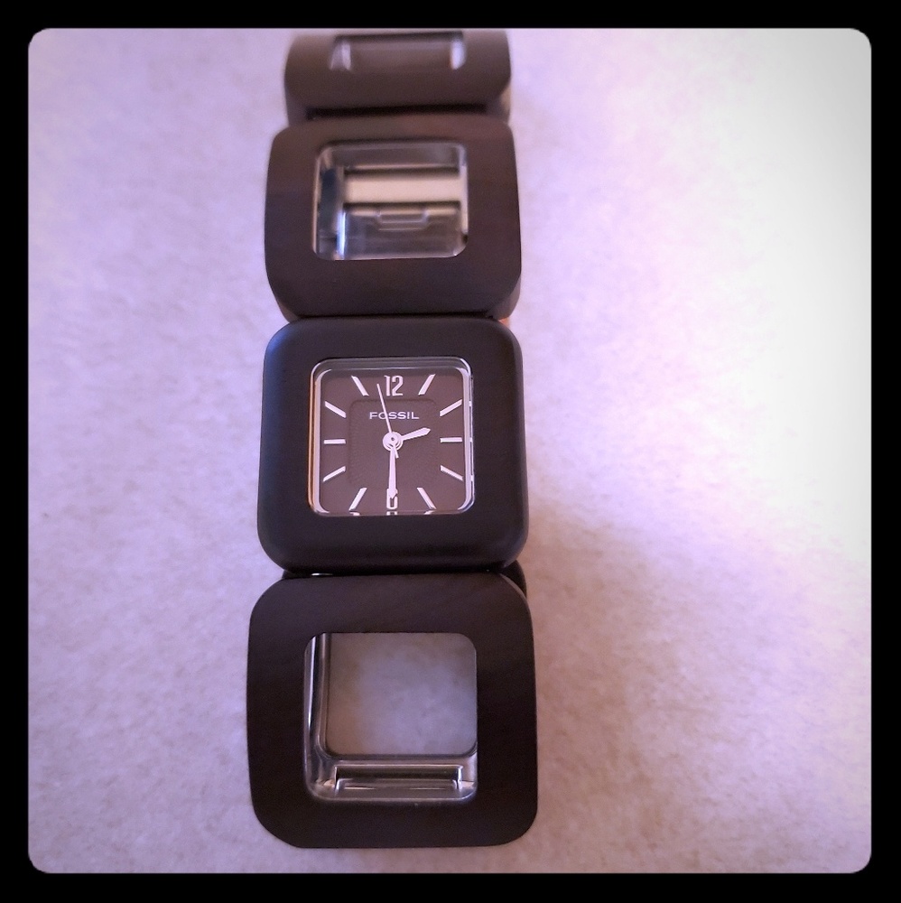 Fossil dark brown wooden band watch